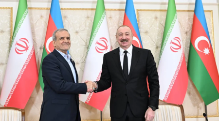 Prezident İlham Əliyev Pezeşkianla DANIŞDI