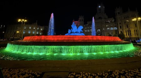Madridin &ldquo;Cibeles&rdquo; fəvvarəsi bayrağımızın rəngləri ilə işıqlandırıldı -FOTO