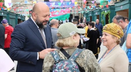 Qarabağ mədəniyyəti İçərişəhərdə: Canlı musiqi, sərgi və milli mətbəx - FOTO