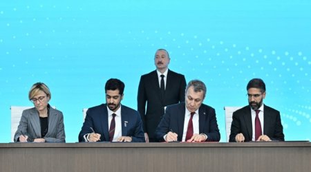 Maliyyə dəyəri 7,5 milyard dollar olan müqavilələr imzalandı - FOTO