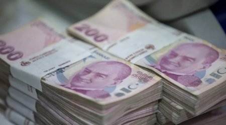 Hesabına 21,8 milyard köçüb, istifadə edə bilmir