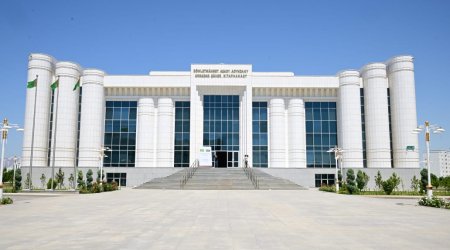Türkmənistanda Azərbaycan kitabları üçün xüsusi guşə yaradıldı - FOTO