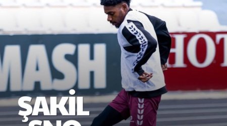 &ldquo;Karvan-Yevlax&rdquo; daha bir futbolçunu yola saldı