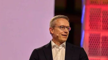 Almaniyalı nazir çıxışlarının üçdə birində süni intellektdən istifadə edib - FOTO