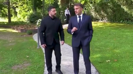 Mikrofon açıq qaldı, Tramp barədə söhbətləri ifşa oldu - Video