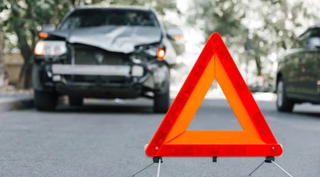 Avtomobil nasazlığa görə yolda qalarsa, sürücü nə etməlidir? &ndash; QAYDALAR