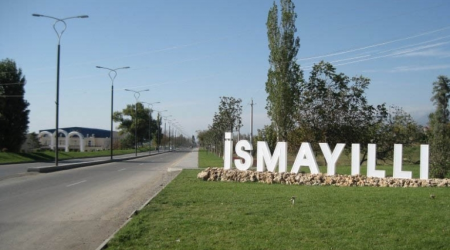 İsmayıllıda məktəbli sinif yoldaşını sevən oğlanı döydü, həbs edildi