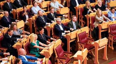 Norveç deputatlarından milliyə dəstək: "Vikinq avarçəkməsi" ritulını icra etdilər - VİDEO