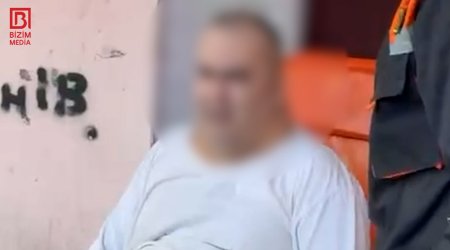 Bakıda 330 kiloqram çəkisi olan kişi evdən belə çıxarıldı &ndash; ÖZƏL/VİDEO