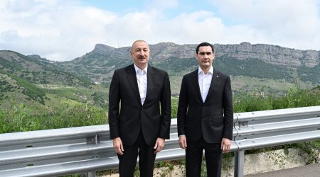 Hikmət Hacıyev: "Prezidentlərin Şuşada gəzintisi qarşılıqlı etimadın bariz ifadəsidir" &ndash; VİDEO
