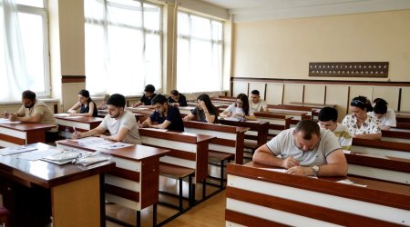 Doktorantura və dissertantura üzrə xarici dildən qəbul imtahanı keçirildi