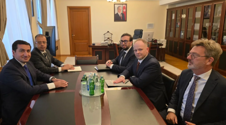 Hikmət Hacıyev: Azərbaycan NATO-nun etibarlı tərəfdaşıdır - FOTO
