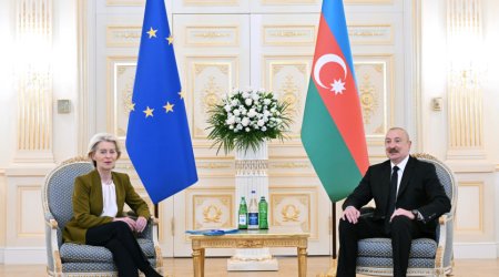 Prezident İlham Əliyev Ursula Fon der Lyayen ilə təkbətək görüşdü - FOTO