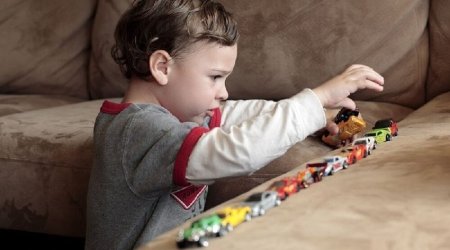 Autizm diaqnozu qoyulan uşaqların SAYI&ndash; Oğlanlar niyə daha çoxdur?