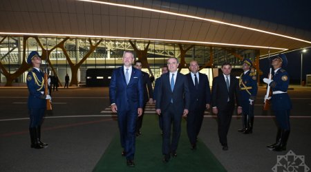 Slovakiya Prezidenti Füzuli aeroportundan Bakıya yola düşdü - FOTO