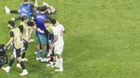 Final fitindən sonra argentinalı futbolçuya şillə vurdu - Video