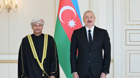 İlham Əliyev Omanın yeni səfirini qəbul etdi – FOTO