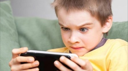 Telefon oyuncaqdır, yoxsa təhlükə? - Baş Prokurorluq &ldquo;Media Masası&rdquo;nda eksklüziv rəqəmlər açıqlayacaq &ndash; VİDEO