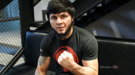 Tofiq Musayev UFC-də növbəti qələbəsini qazandı &ndash; VİDEO