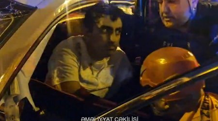 Maşında sıxılan şəxs belə xilas edildi - ANBAAN VİDEO