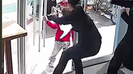 Diş həkimindən qaçan uşağın VİDEOSU sosial şəbəkələrdə viral oldu