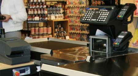 Bakıda çalışdıqları marketdən oğurluq etdilər