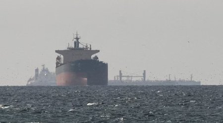 İraq neftini daşıyan tankerlər Hörmüz boğazından keçməyə başladı