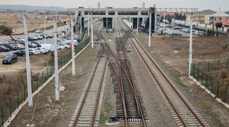 Bakı-Sumqayıt qatar xətlərində hasarlanma: Təhlükəsizlik zonası necə olacaq? - FOTO