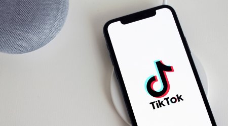 Canlı yayımda qadınları söyən "tiktoker" CƏRİMƏLƏNDİ