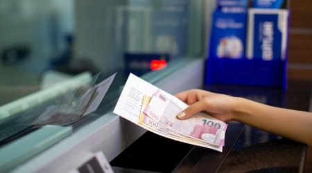 Azərbaycanlılar niyə banka pul qoymur?