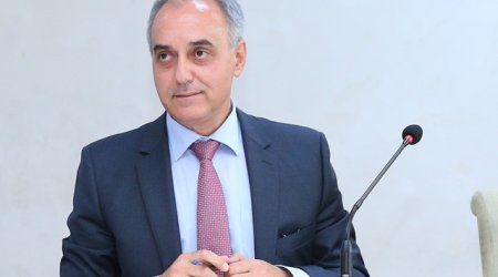 İcra başçısı vətəndaş qəbuluna süpürgəçiləri yığdırdı -Özündən AÇIQLAMA - FOTO