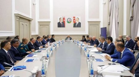 Samir Şərifovun sədrliyi ilə iclas keçirildi - FOTO