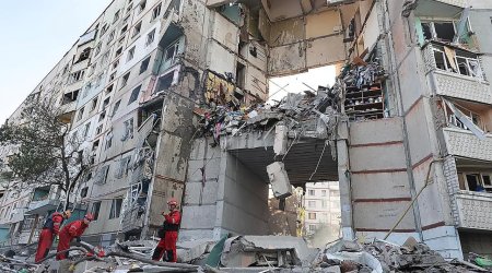 Xarkovun Saltovka rayonunda yaşayış binaları vuruldu - VİDEO