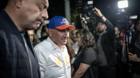Referendum, Konstitusiya və İrəvanın mürəkkəb hesablamaları