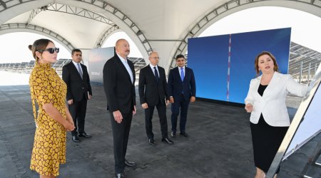 İlham Əliyev Naxçıvanda Günəş Elektrik stansiyalarında görülən işlərlə tanış oldu - FOTO/VİDEO