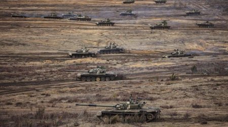 Belarus Ukrayna ilə sərhədə yeni hərbi qüvvələr toplayır