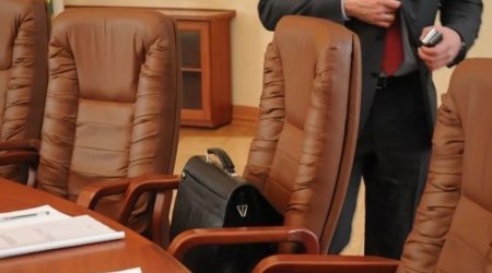 İlham Nəsirov nazirlikdəki vəzifəsini itirdi