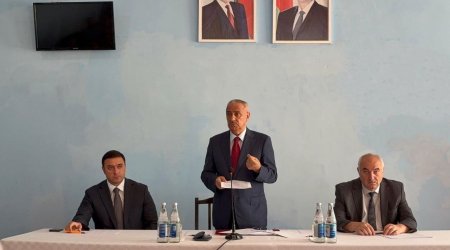 Balaqusar sakinləri icra başçısından yolun asfaltlanmasını istədi - FOTO