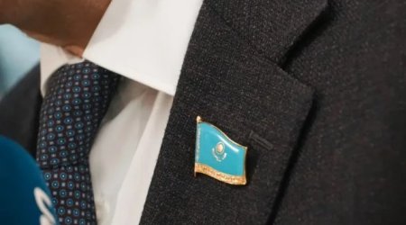 Deputatların döş nişanı qızıldan imiş - Qiyməti...