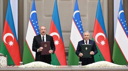 Azərbaycanla Özbəkistan arasında əbədi dostluq haqqında Müqavilə imzalandı &ndash; FOTO