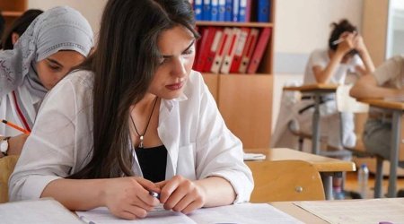 Qəbul olduğu ixtisasdan imtina edən abituriyentlərin yerləri niyə boş qalmalıdır? &ndash; Yeni TƏKLİF