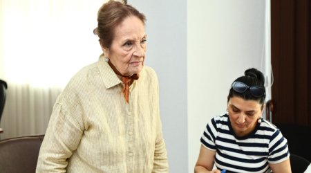 Şəfiqə Məmmədovanın sədr seçildiyi iclasdan GÖRÜNTÜLƏR