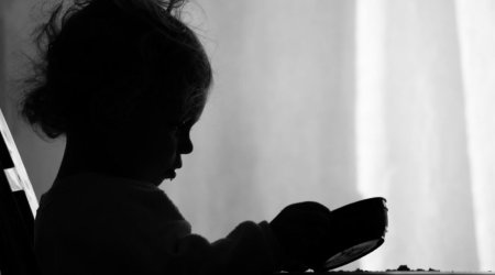 Autizmli uşağın zorakılığa məruz qalması ilə bağlı RƏSMİ AÇIQLAMA