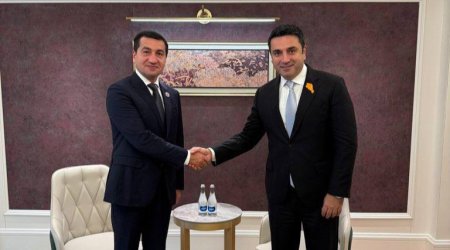 Hikmət Hacıyevlə Alen Simonyan arasında görüş KEÇİRİLDİ - FOTO