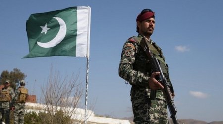 Pakistan ordusu Əfqanıstanla sərhəddə 20-dən çox terrorçunu məhv etdi