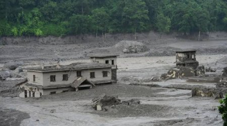 Nepalda 10 gün sonra dağıntılar altından daha iki nəfər sağ tapıldı - VİDEO