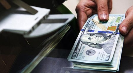 Mərkəzi Bankın valyuta ehtiyatları 15 milyard dolları ötdü