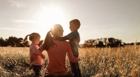 Son 5 ildə 93 mindən çox uşaq bir valideyni ilə yaşayır