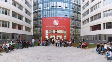 Gürcüstan əcnəbilərin ali məktəblərə imtahansız qəbuluna icazə verdi