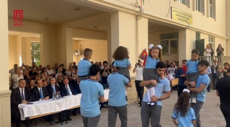 Birincilərin ilk zəng həyəcanı &ndash; VİDEOREPORTAJ